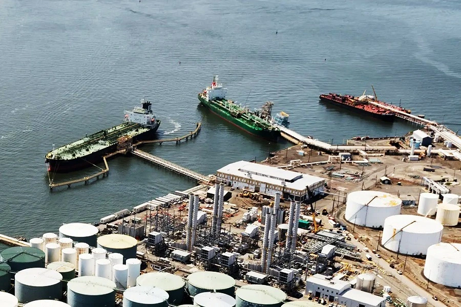 Сокращение импорта сырой нефти в Азию ставит под сомнение прогнозы спроса на 2025 год