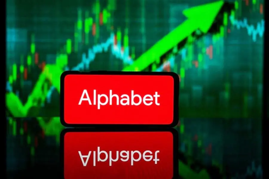 Акции Alphabet взлетели на волне ИИ и обновили максимум после сильной отчётности
