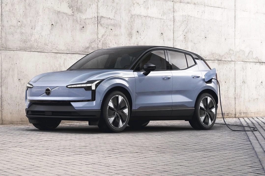Volvo Cars начинает выпуск электрического внедорожника EX30