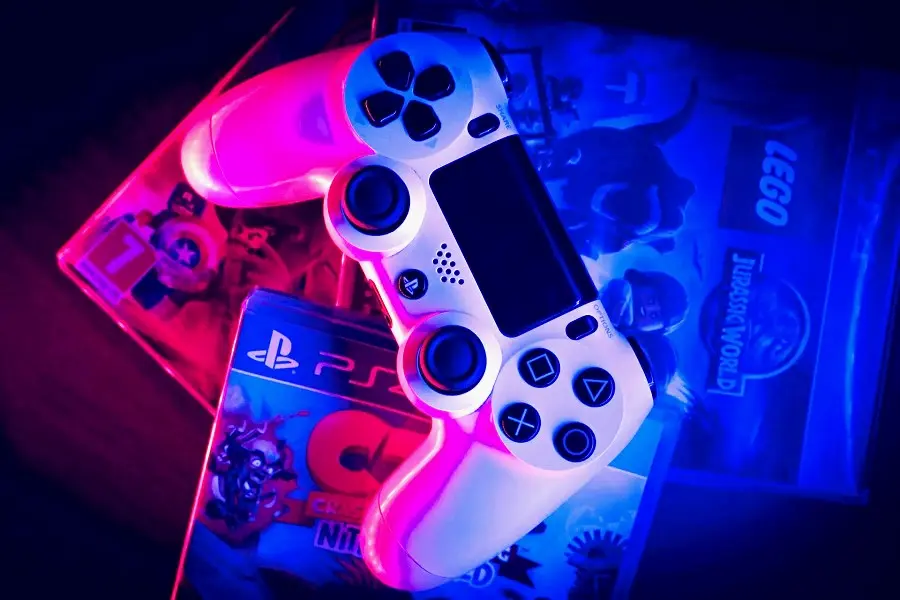 Sony прогнозирует снижение продаж в игровом сегменте на фоне роста цен на память