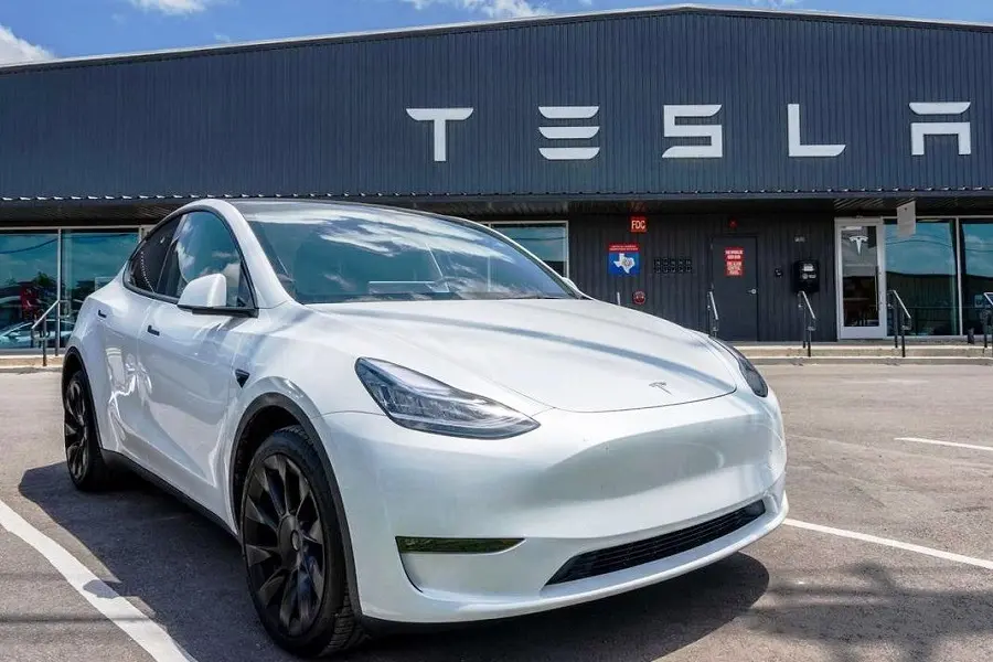 Tesla готова стать первым победителем, поскольку Канада открывает двери для электромобилей китайского производства