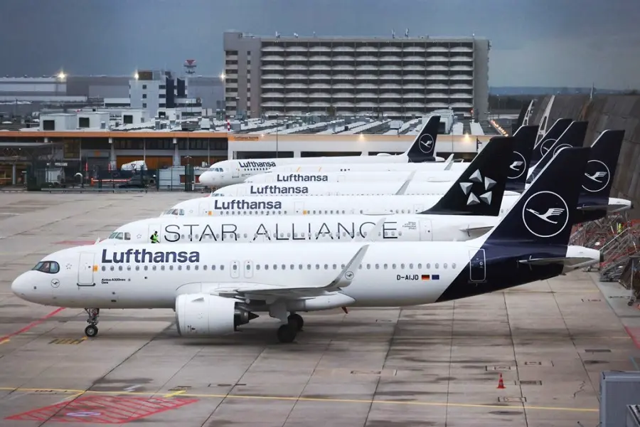 Сотни рейсов отменены, так как пилоты Lufthansa снова объявили забастовку