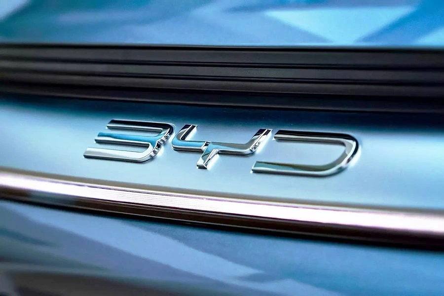 Акции BYD достигли рекордного уровня, обогнав акции Tesla в этом году