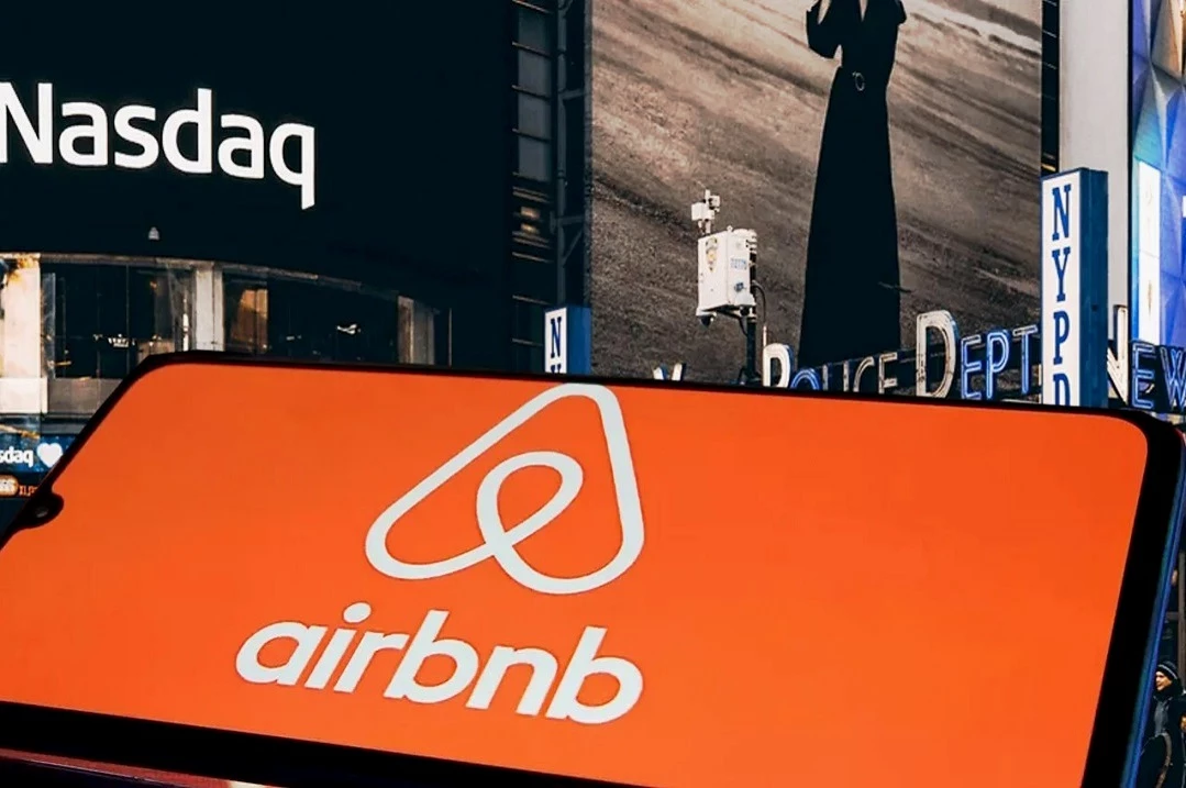 Акции Airbnb повысили рейтинг Argus 