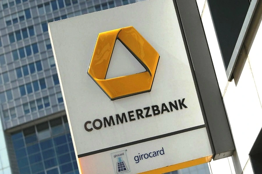 Российский суд разрешил арестовать активы JPMorgan и Commerzbank на сумму 13 млн долларов