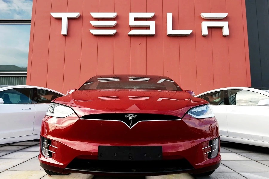 Продажи Tesla в Европе падают пятый месяц подряд, так как конкуренты на рынке электромобилей набирают обороты