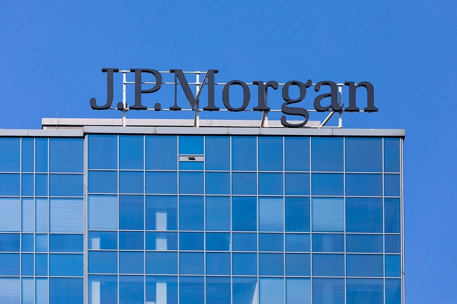 JPMorgan ведет переговоры с Apple о партнерстве с Goldman по кредитным картам