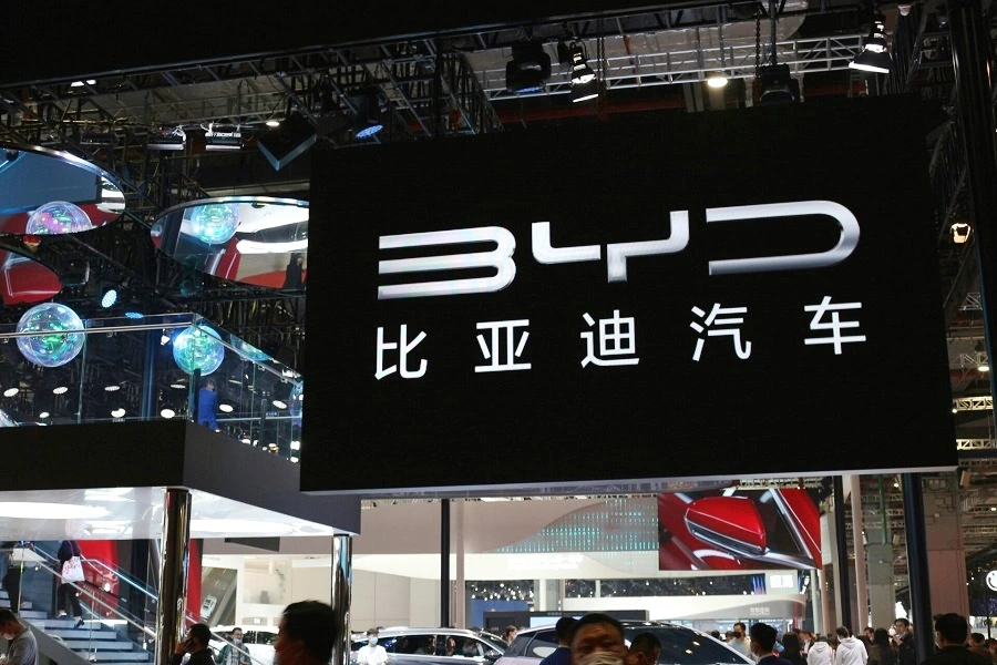 Компания BYD сообщила о 21%-ном росте квартальных продаж электромобилей, сократив отставание от Tesla