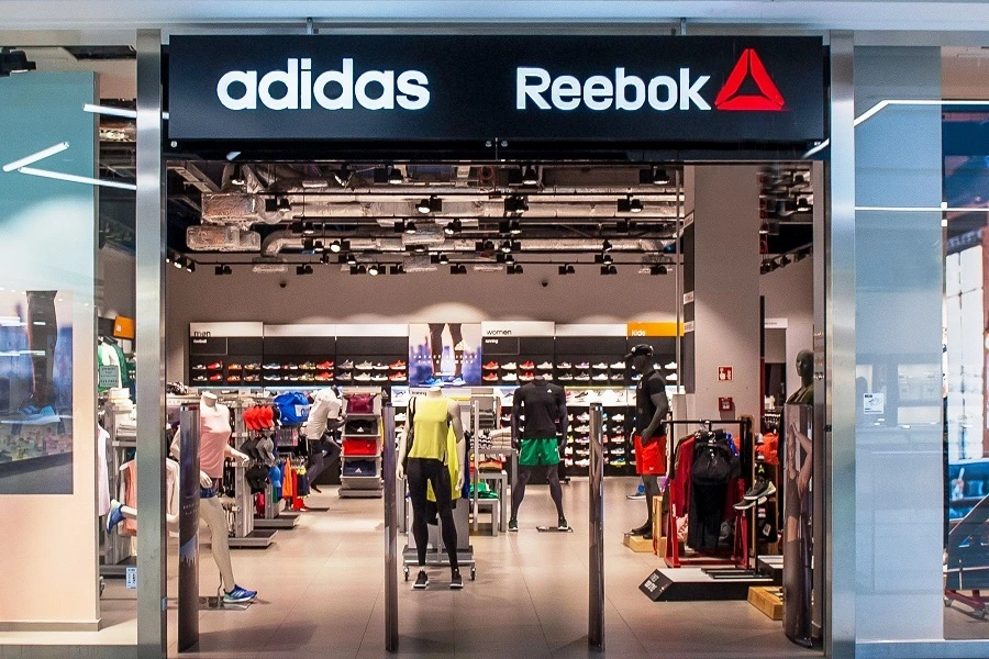 Бренды Adidas и Reebok возвращаются в Россию