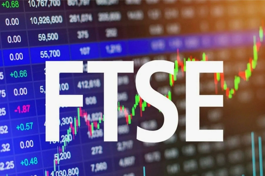 Акции добытчиков меди и энергетики снижают индекс FTSE 100