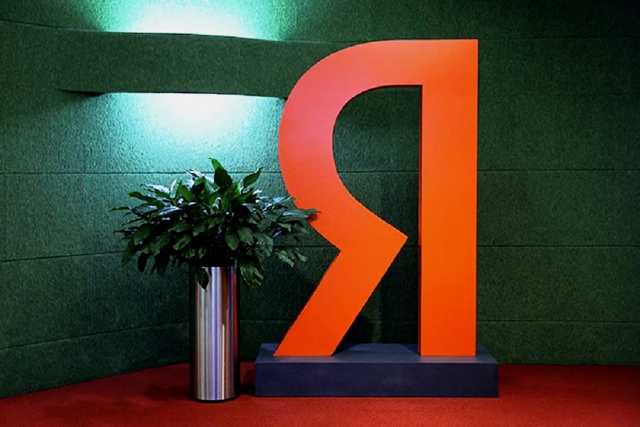 Инвесторы предлагают обменять почти все подходящие акции Yandex NV на российскую компанию