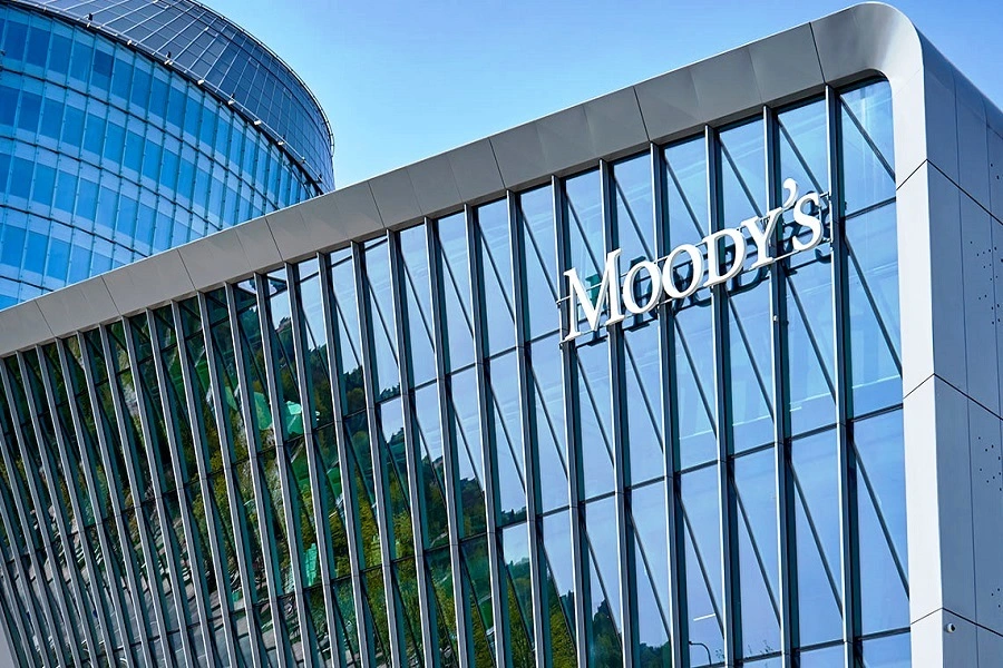 Moody's понизило высший необеспеченный рейтинг Intel