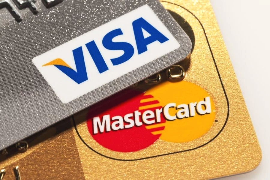 Visa и Mastercard планируют повысить комиссию за использование кредитных карт
