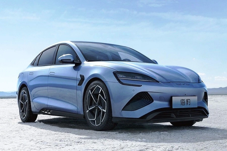 Китайская компания BYD выпускает третью модель электромобиля в Японии