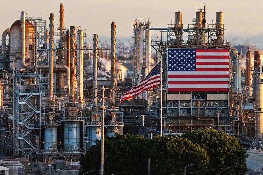 Американские нефтеперерабатывающие компании работают на пределе на фоне надвигающегося глобального кризиса
