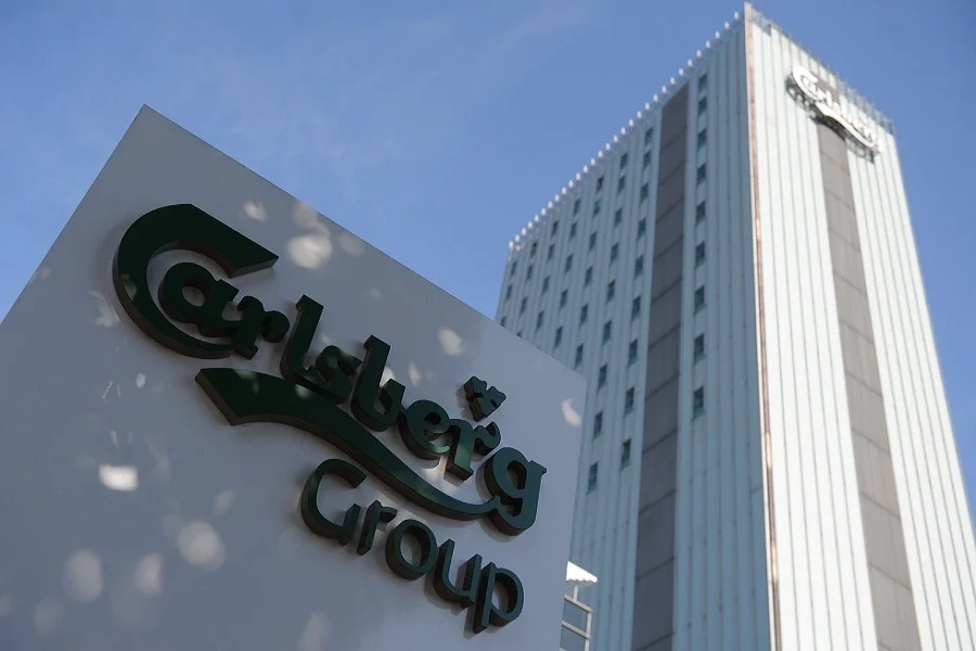 Пивоваренная компания Carlsberg расторгает лицензионные соглашения в России