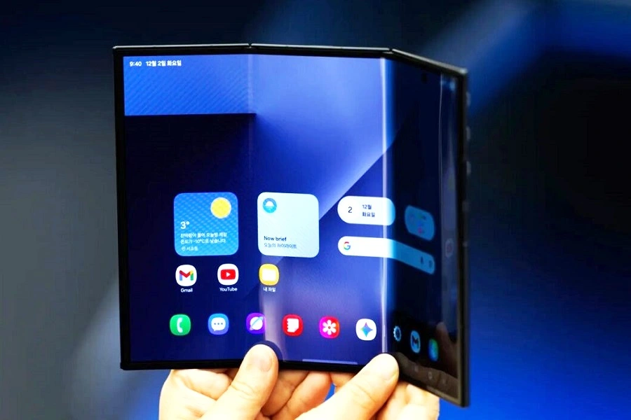 Samsung представила первый тройной складной смартфон Galaxy Z TriFold