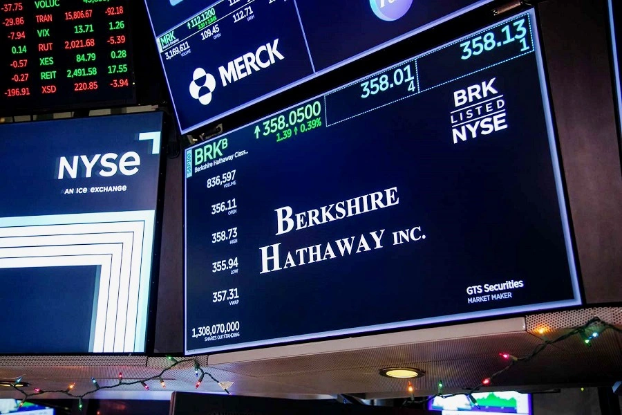 Berkshire Hathaway Баффета зафиксировала рекордную прибыль от страхования и инвестиций