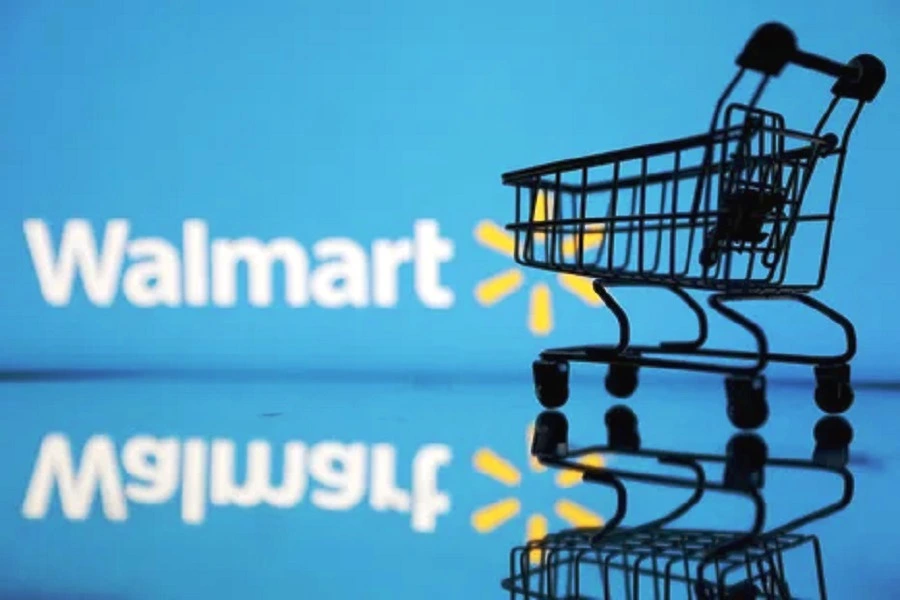 Walmart снова повышает годовые прогнозы перед предпраздничными покупками