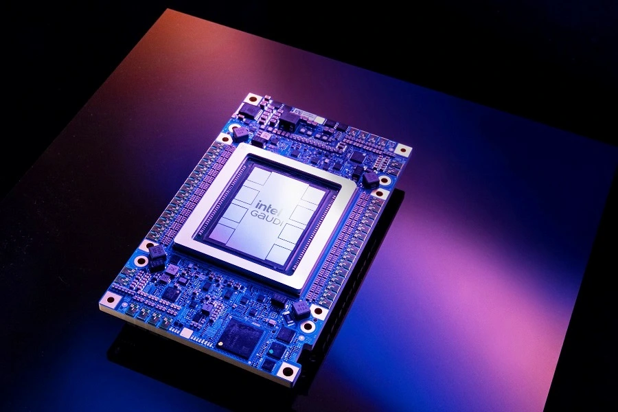 Intel представила новый ускоритель искусственного интеллекта, чтобы бросить вызов Nvidia