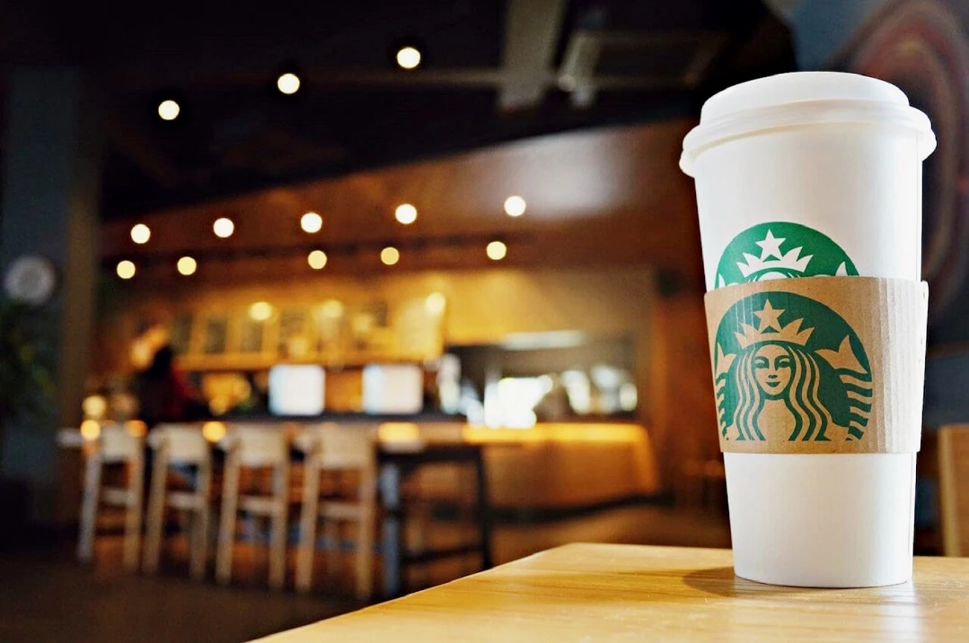 Starbucks может закрыть больше точек, чтобы защитить сотрудников