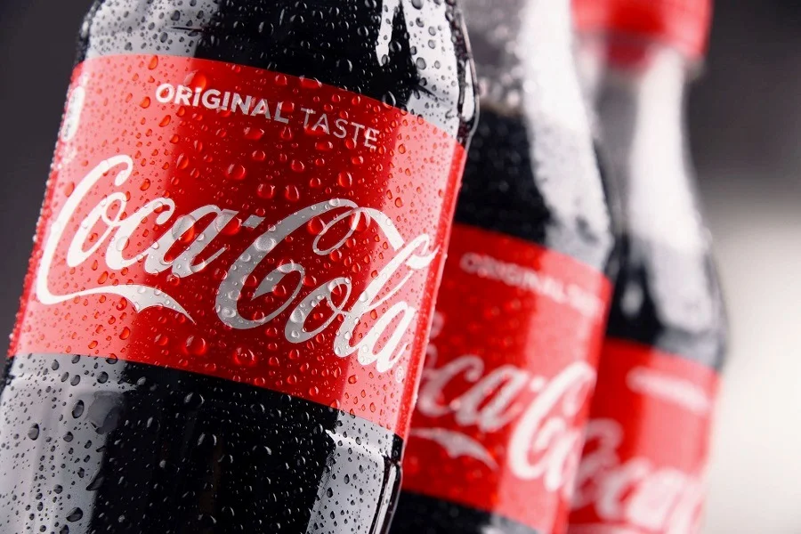 Coca-Cola повышает прогноз, несмотря на рост цен