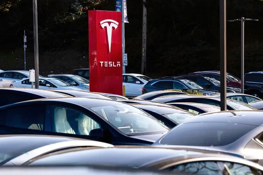 Tesla рассчитывает увеличить поставки электромобилей во втором квартале благодаря спросу в Европе