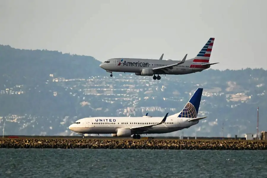 United Airlines увеличивает количество рейсов в Чикаго на фоне обострения соперничества с American Airlines в аэропорту О'Хара