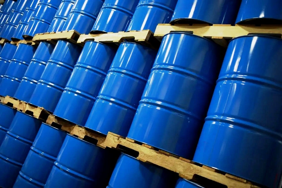 По данным МЭА, в 2025 году мир столкнется с избытком нефти из-за слабого спроса