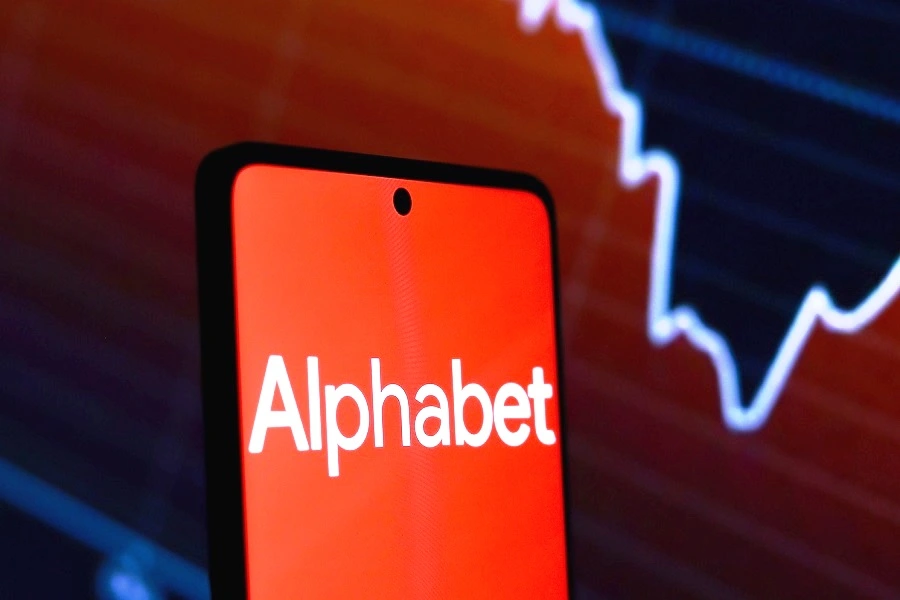 Рыночная капитализация Alphabet достигла 4 триллионов долларов на фоне улучшения настроений инвесторов в отношении ИИ