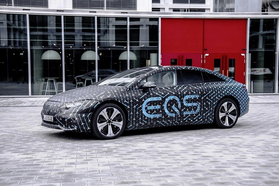 Mercedes сокращает воздействие электромобилей на окружающую среду благодаря низкоуглеродистому алюминию