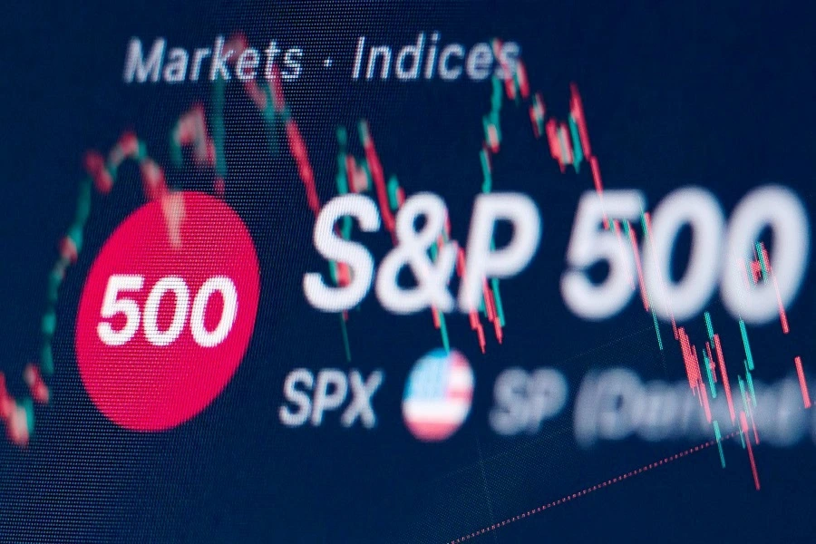 Индекс S&P 500 приближается к отметке в 7000 пунктов, поскольку инвесторы ожидают оптимистичного завершения сильного 2025 года