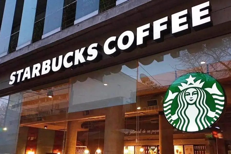 Starbucks закроет 250 неэффективных кофеен в Северной Америке