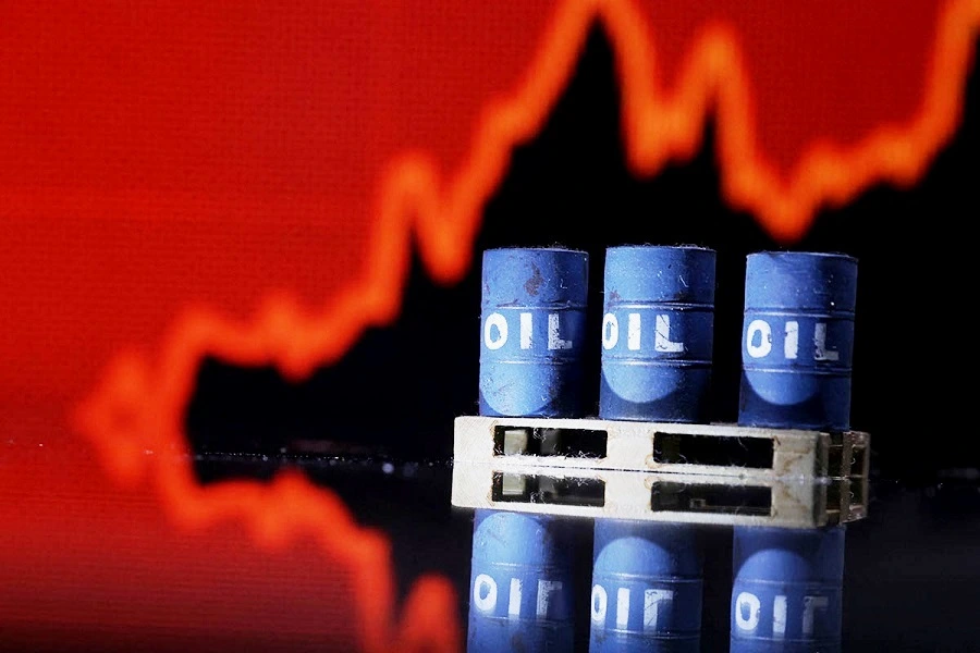 Нефть марки Brent дорожает на фоне затянувшихся переговоров РФ и Украины. Торговля WTI приостановлена из-за сбоя CME
