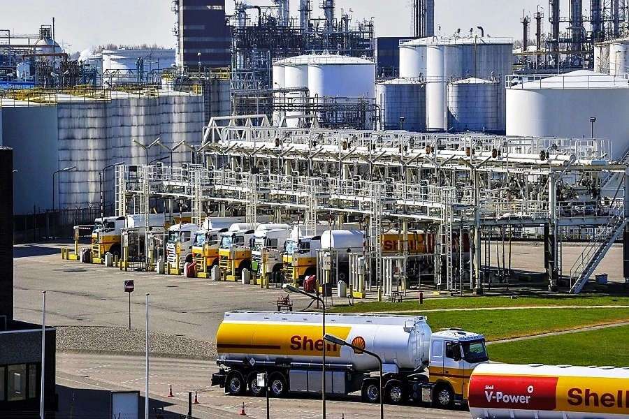 Европейские нефтяные гиганты отходят от пути возобновляемых источников энергии