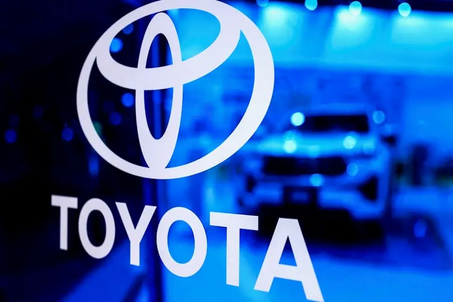 Продажи Toyota падают третий месяц подряд из-за снижения спроса в Китае и на Ближнем Востоке