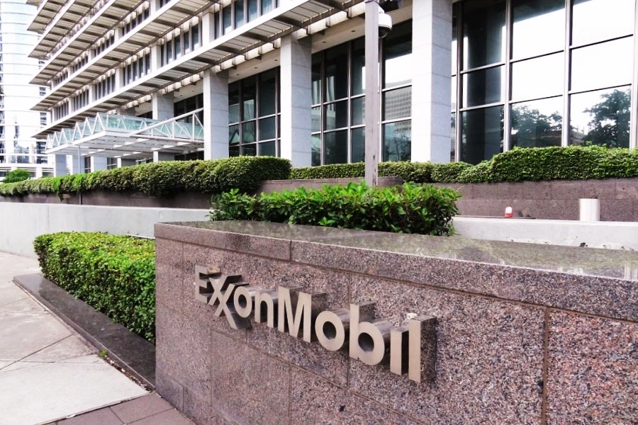 К концу 2027 года Exxon планирует сократить штат в Сингапуре на 10–15%