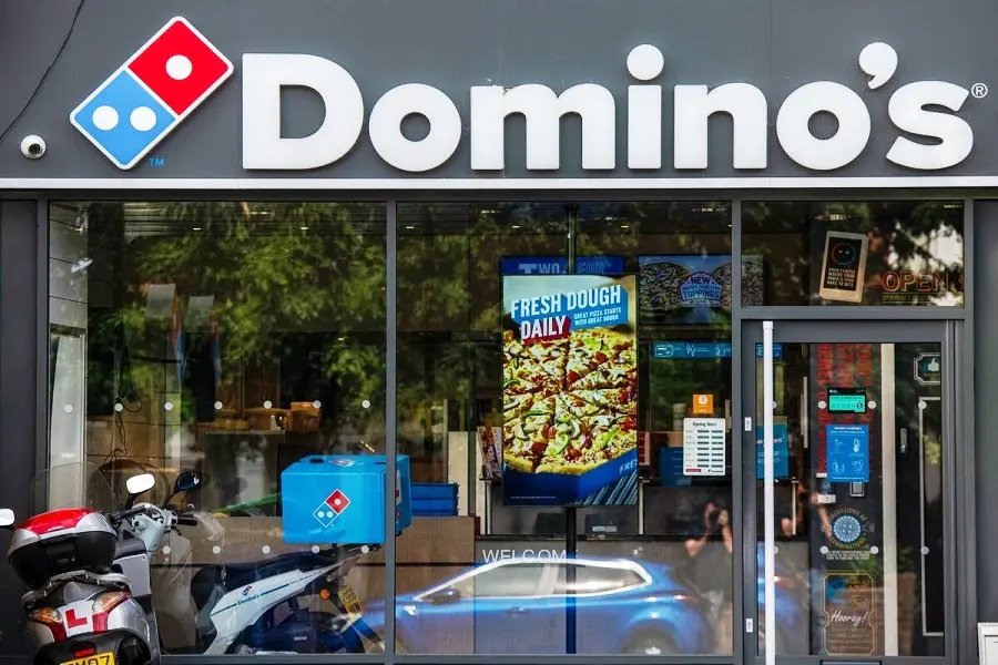 Акции австралийской сети пиццерий Domino's Pizza резко упали после неудачного начала второго полугодия