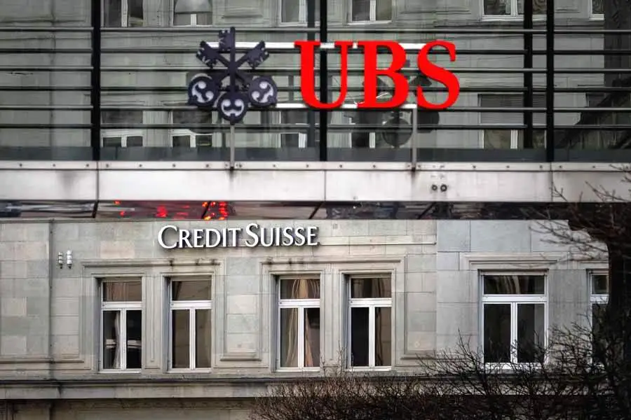 UBS планирует выкуп акций на сумму до 1 млрд долларов в связи с предстоящим поглощением Credit Suisse