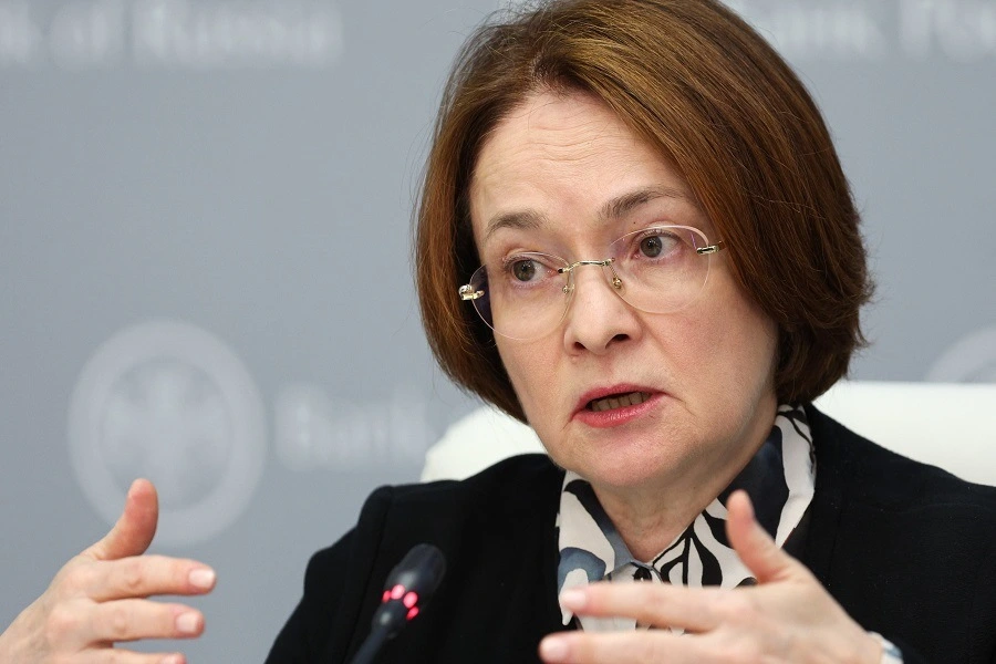 Эльвира Набиуллина сообщила, что падение цен на нефть представляет риск для российской экономики