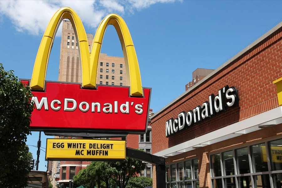 McDonald's повысит роялти для новых франчайзинговых ресторанов в США и Канаде