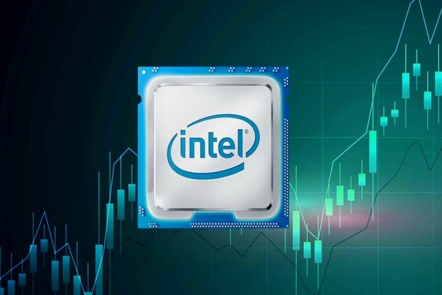 Акции Intel растут, так как отчет производителя микросхем об изучении вариантов радует удрученных инвесторов